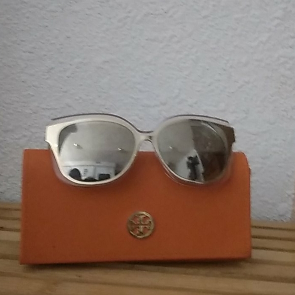Sunglasses - Picture 2 of 3